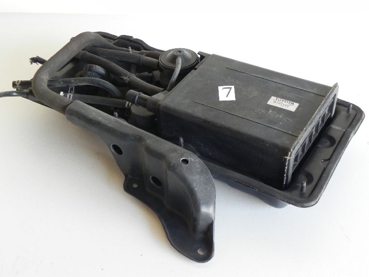 LEXUS IS300 EVAP CANISTER VAPOR CHARCOAL PURGE VALVE 7770453011